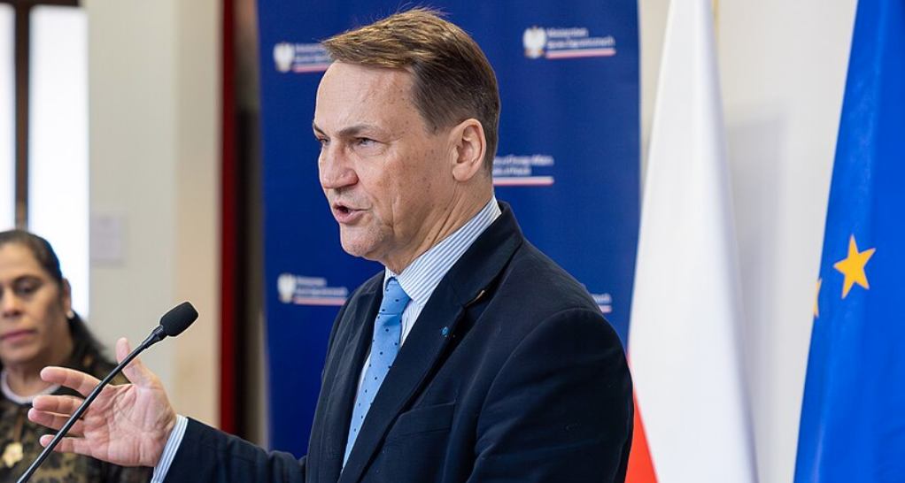 Radosław Sikorski, Polens utrikesminister