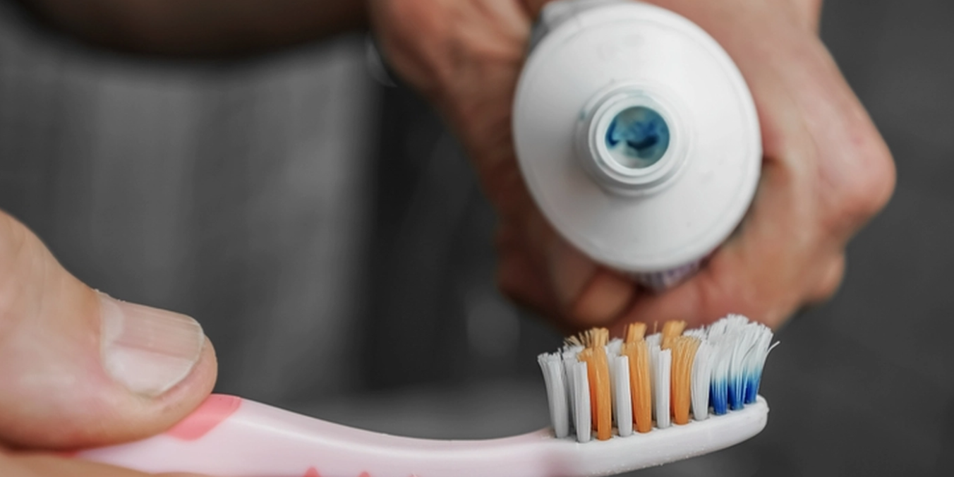 Tandkräm, tandborste