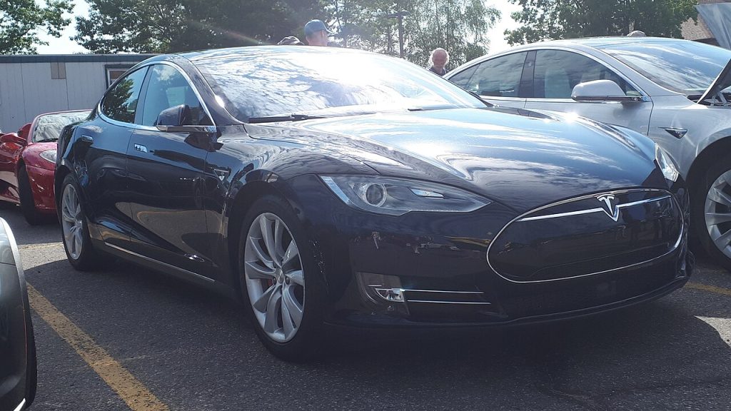 Nordmand købte 10 år gammel tesla til 188.000 kroner: Så skete det, der bare ikke måtte ske