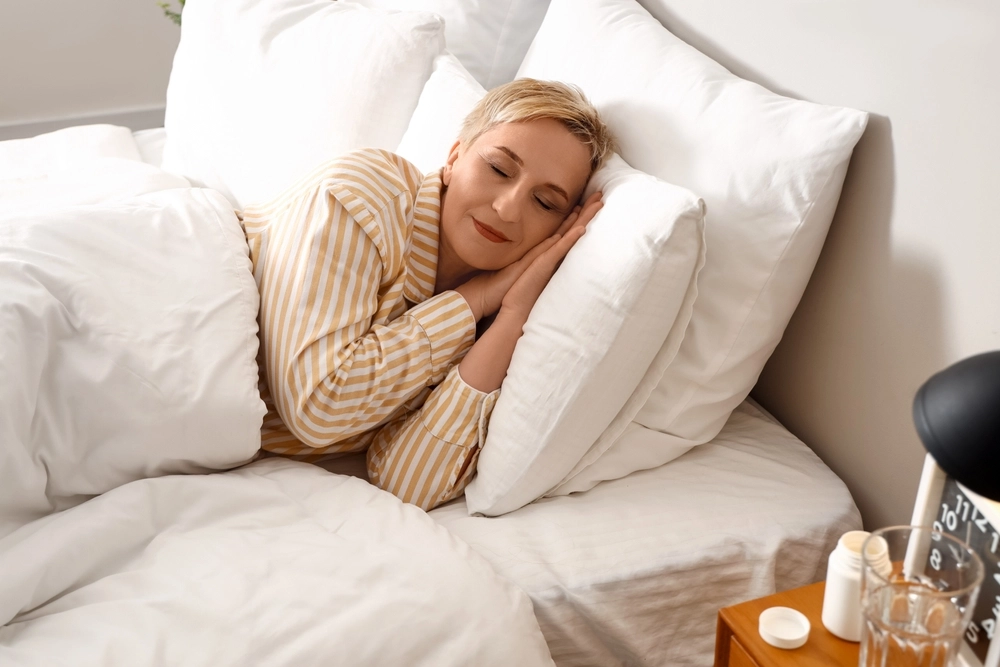 mature woman sleeping / &aelig;ldre kvinde sover