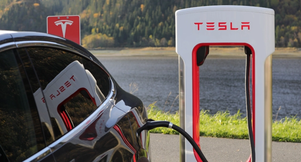 Elbil, Tesla, EV