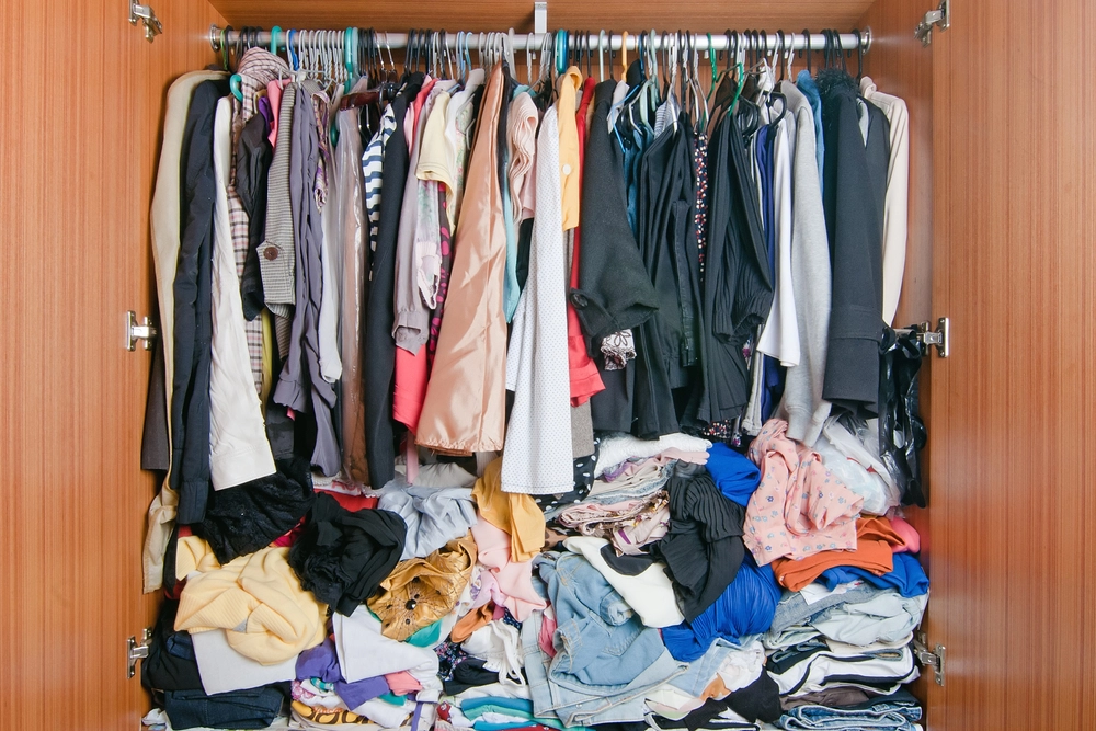 Messy closet / rodet skab