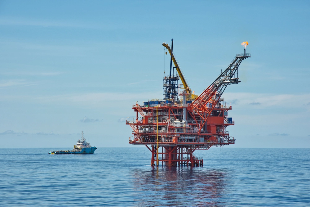 Petroleum,Platform,Oil,And,Gas,At,Sea, olie