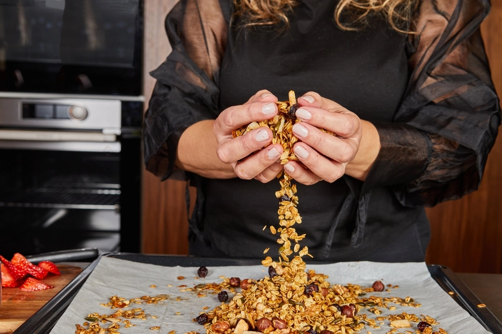 Freshly,Baked,granola,frisk,bagt,mysli
