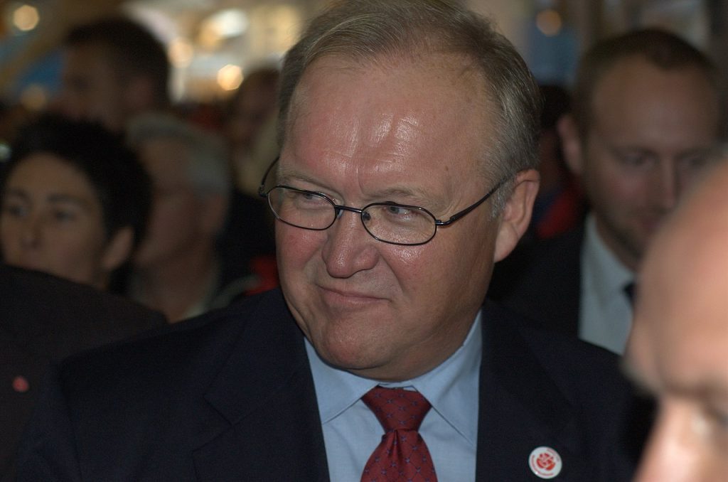 ”Kronan håller inte” – Persson övertygad om att euron är på väg in