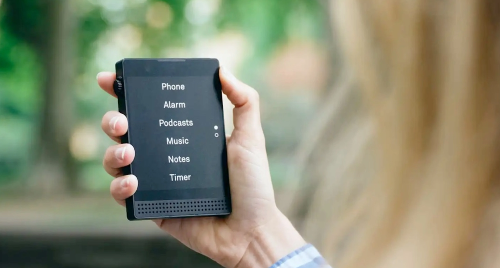 Light Phone III – Das Handy für alle, die ihre Bildschirmzeit reduzieren wollen