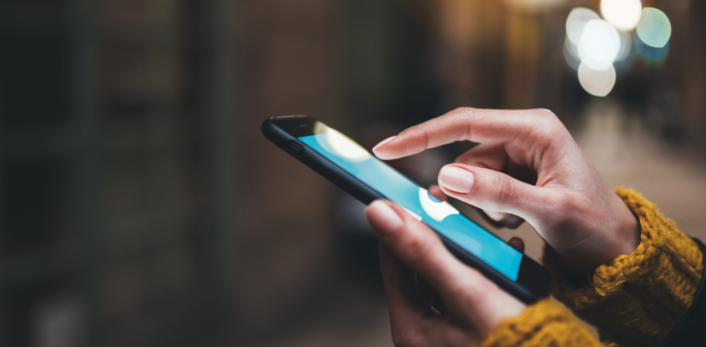 Experten warnen: Wenn dein Handy DAS macht, wurde es möglicherweise gehackt