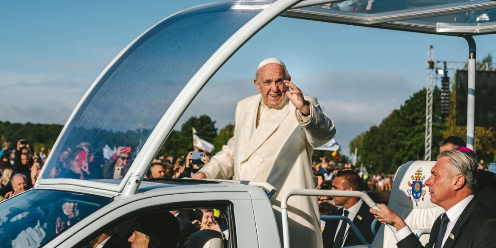 Pope Francis, popemobile