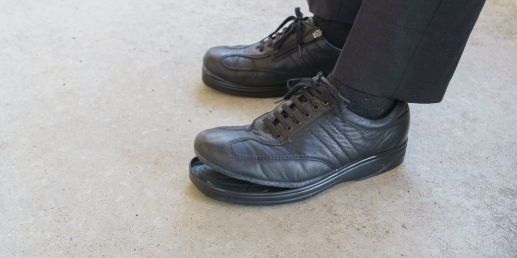 Unkempt, shabby, shoe