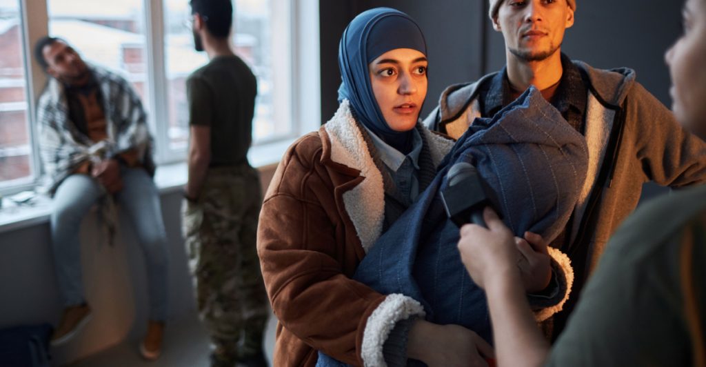 Inrikes eller utrikes född – vem betalar egentligen för välfärden i Sverige?
