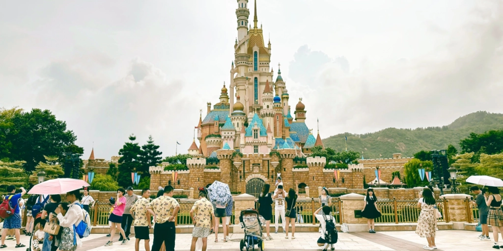 Disney-fansenes spesielle rituale skaper store problemer i parkene