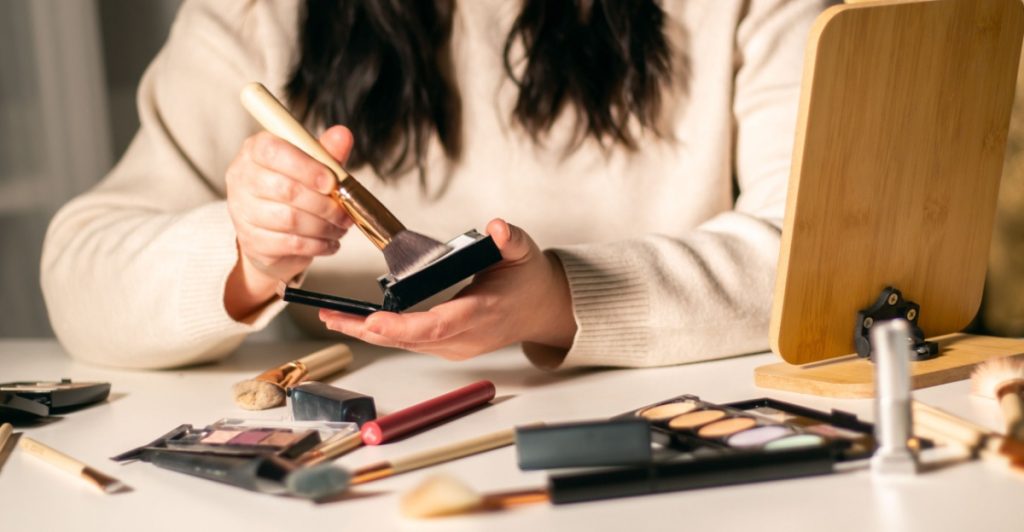 Makeup, smink