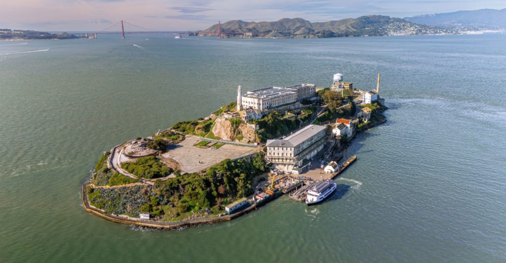Från turistö till terrorfängelse – Trumps plan för Alcatraz väcker reaktioner