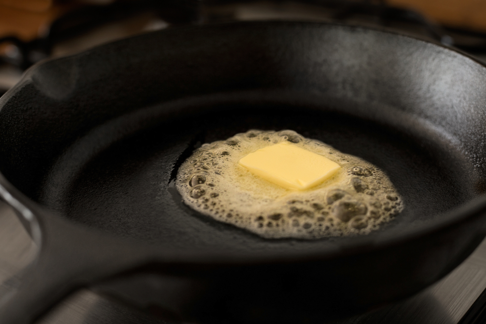 Butter,Melting,Cast,Iron,pan,støbejernspandeern