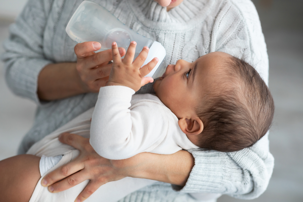 Baby,Feeding,baby,får,mad