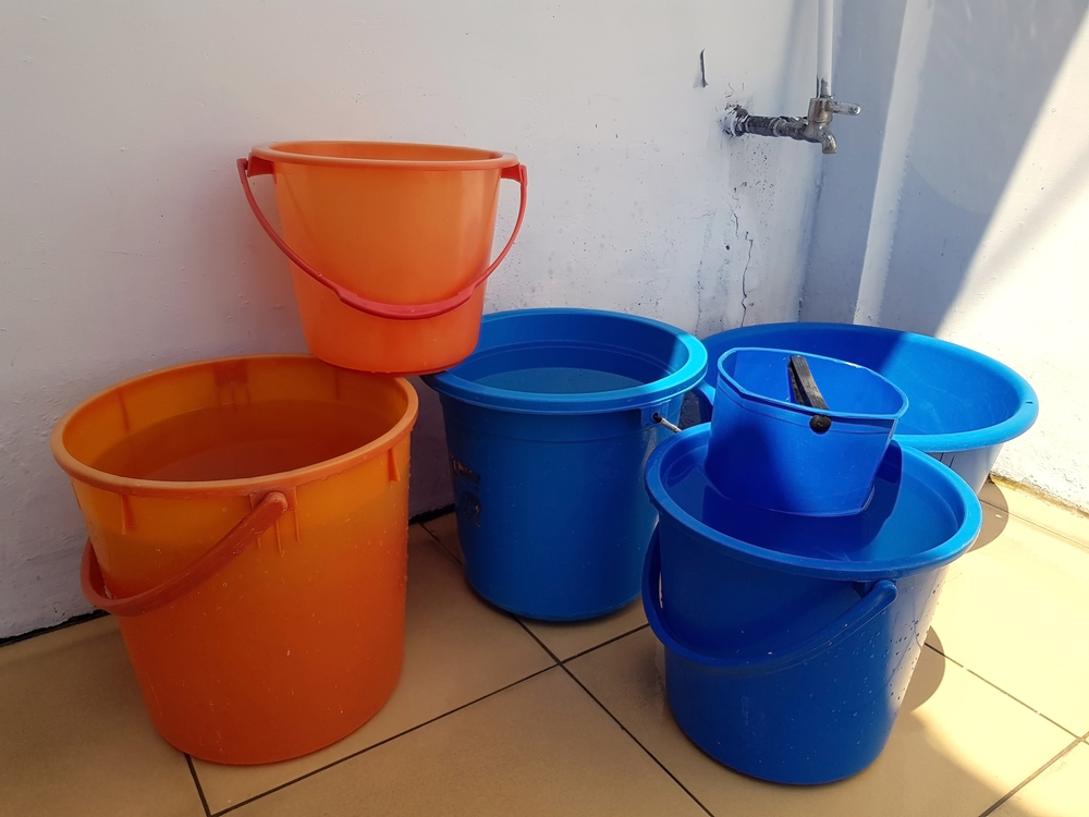 Blue,Orange,Plastic,Bucket,blå,plastic,spande