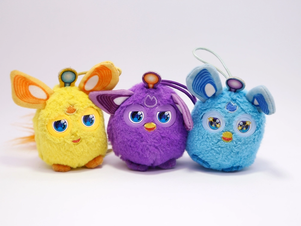 Furbys.,Purple,,Blue,And,Yellow,Plush,Toy,lilla,blå,gul