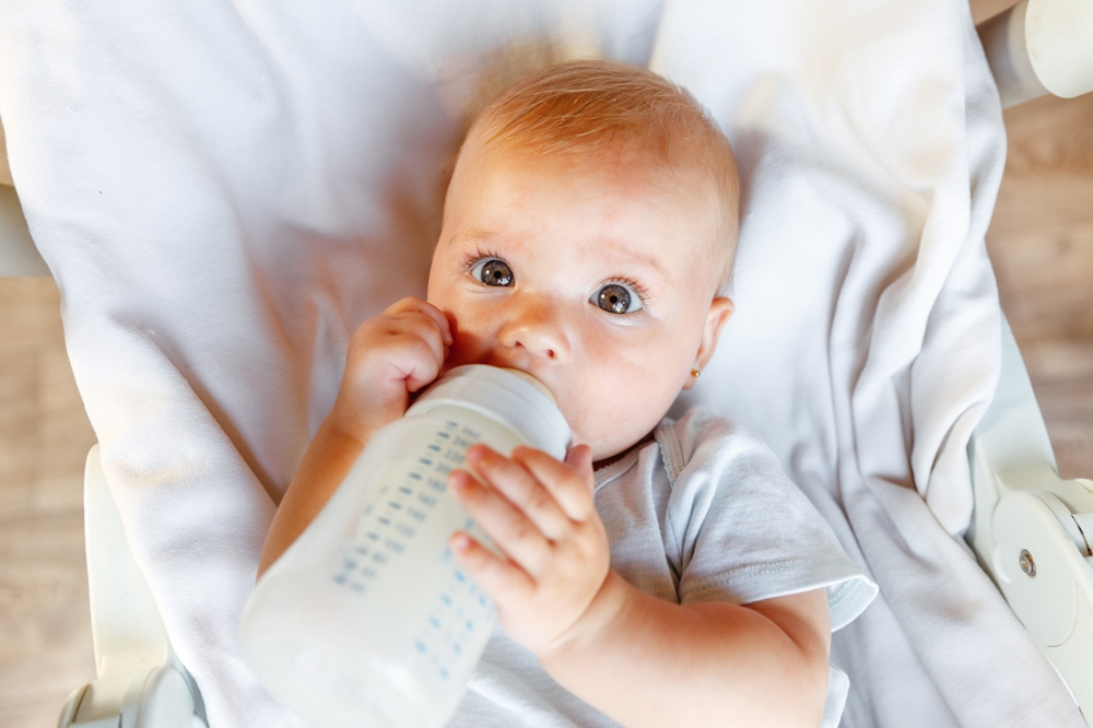 Baby,drikker,Drinking,mælk,Milk
