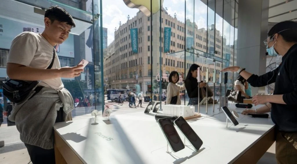 L’iPhone 16e controversé d’Apple dépasse l’iPhone 15 en Europe