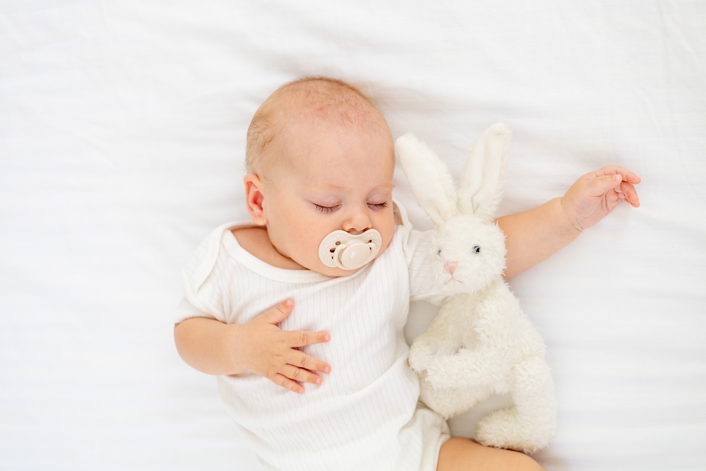 Cute,Newborn,Baby,Sleeping,teddy,sød,baby,sover,bamser