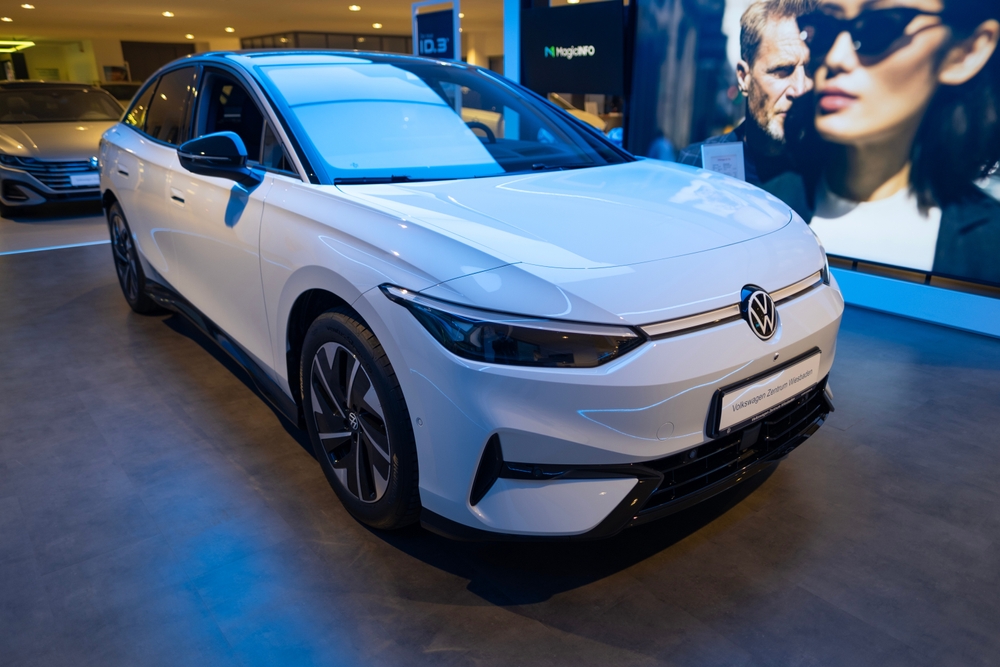 Volkswagen,Id.7,electric,car,white