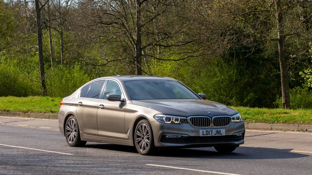 2017,Bronze,Bmw,5
