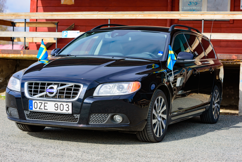 Black,2012,Volvo,v70