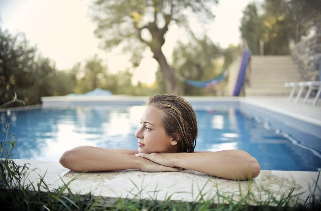 Pool/swim