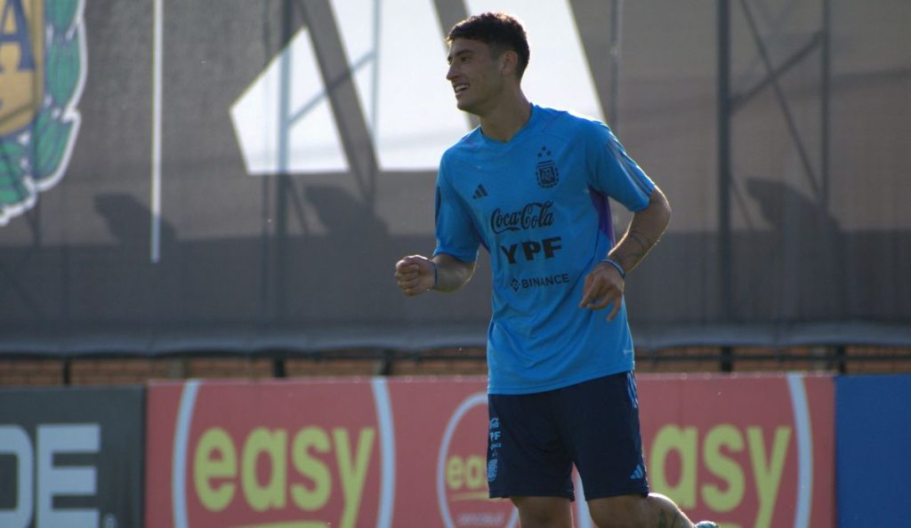 Alejo Véliz Back at Rosario Central as Tottenham Future Hangs in the Balance