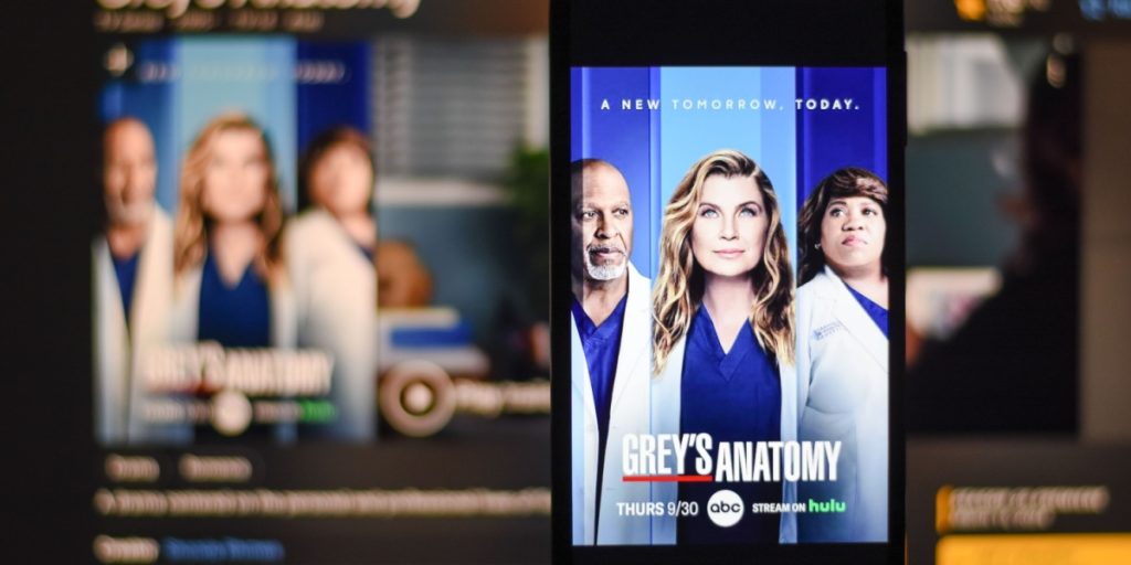 Grey’s Anatomy Star Can No Longer Use His Right Arm