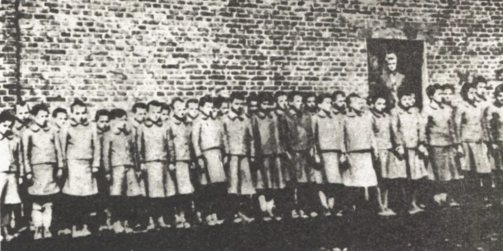 Polish girls in Nazi-German labor camp in Dzierżązna near Zgierz