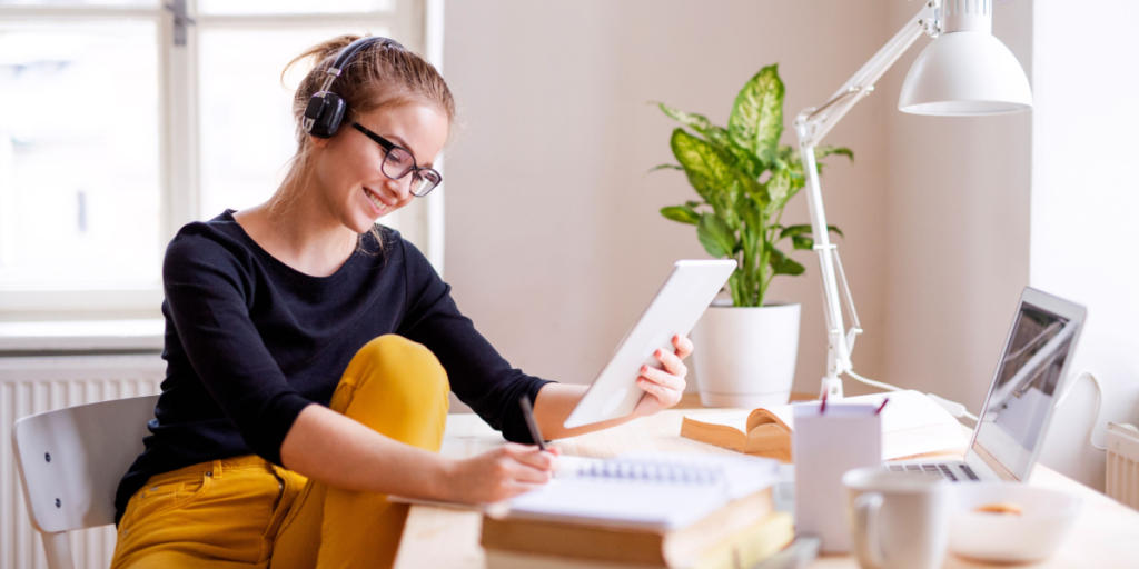 Listening, music, happy, headphones
