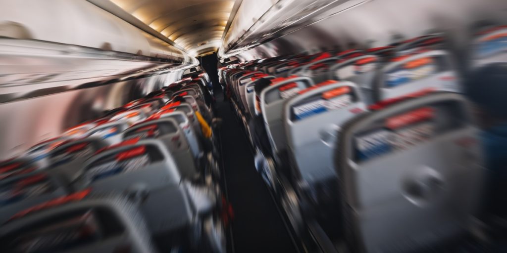 BREAKING: Passagerfly styrtet ned i beboelsesområde: Mindst 242 personer omkommet