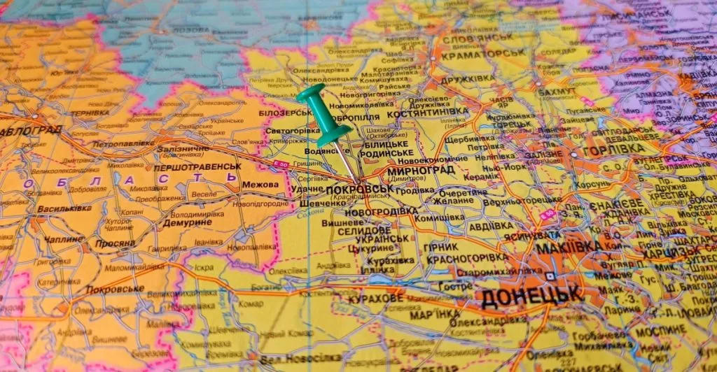 Pokrovsk i fritt fall – Ukrainas försvar pressas till bristningsgränsen