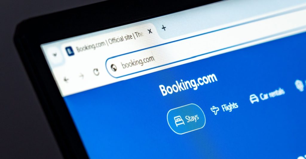 Booking.com, semester