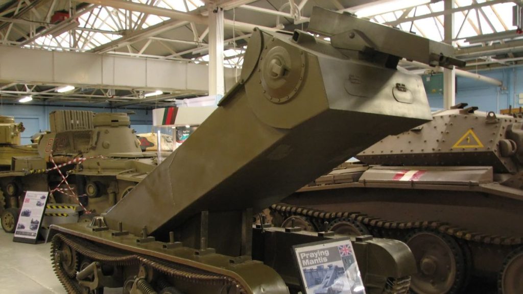 Universal_Carrier_Praying_Mantis