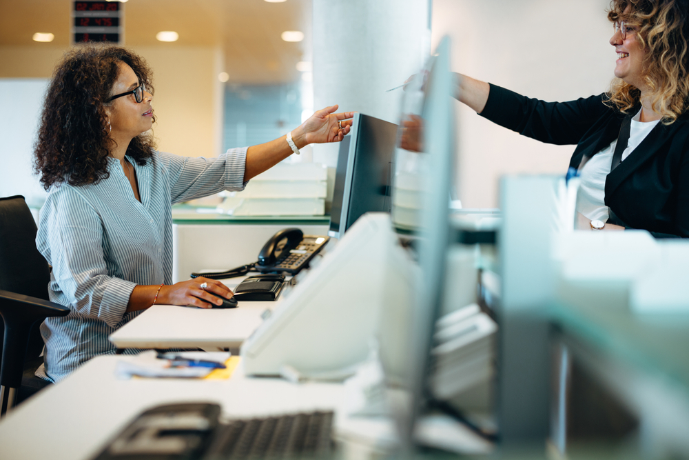 Women,desk,kvinder,skrivebord