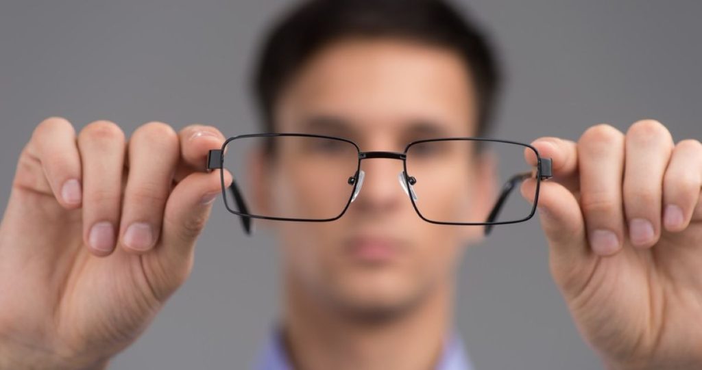 vision test eye doctor