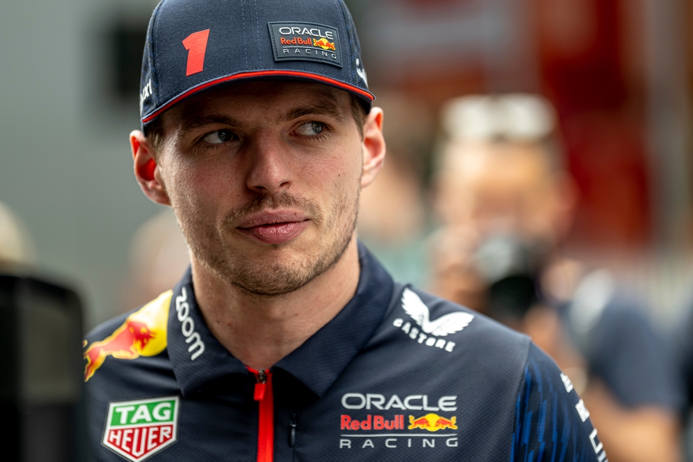 Max Verstappen har flere gange været nævnt som ny kører: Nu udsender Mercedes stor kørerbeslutning for 2026