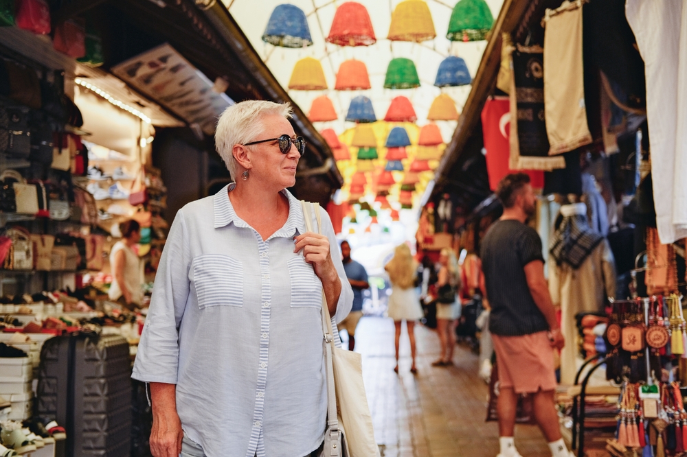 Senior,Woman,Tourist,market,ældre,kvinde,tursist
