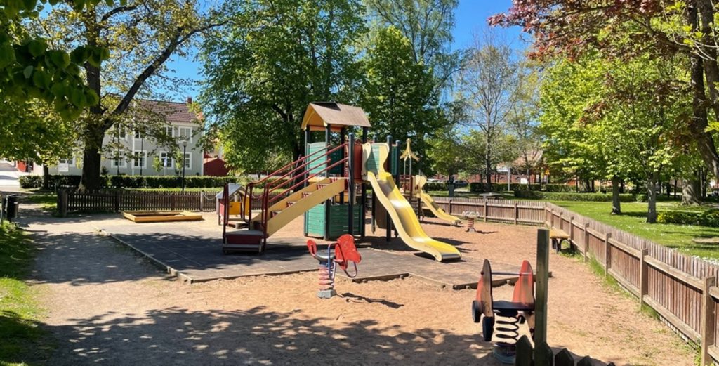 Playground, legeplads