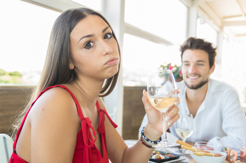 woman,bored,on,date
