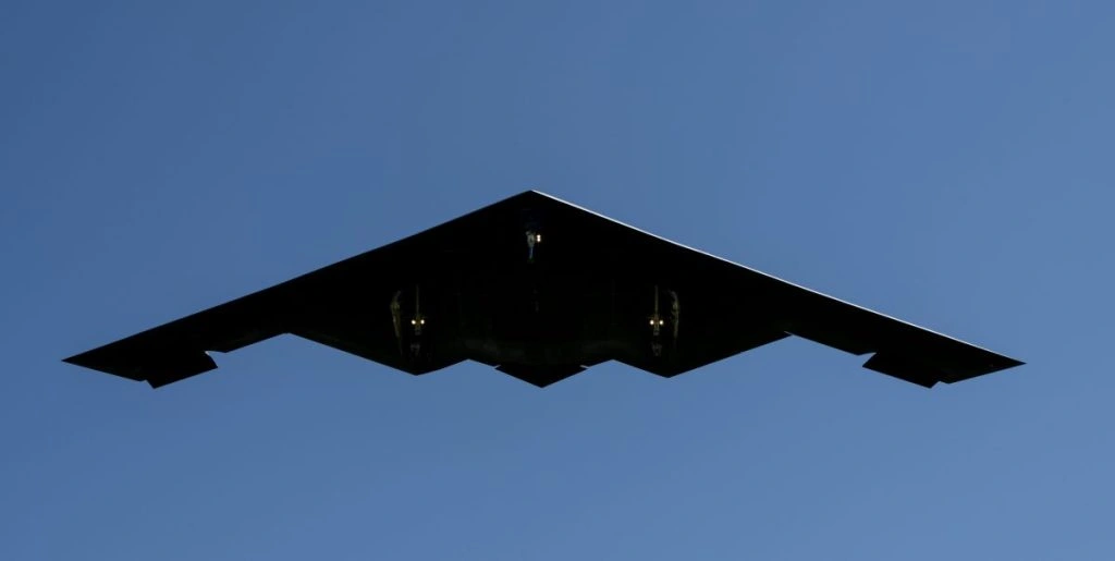 B-2_Spirit_stealth_bomber