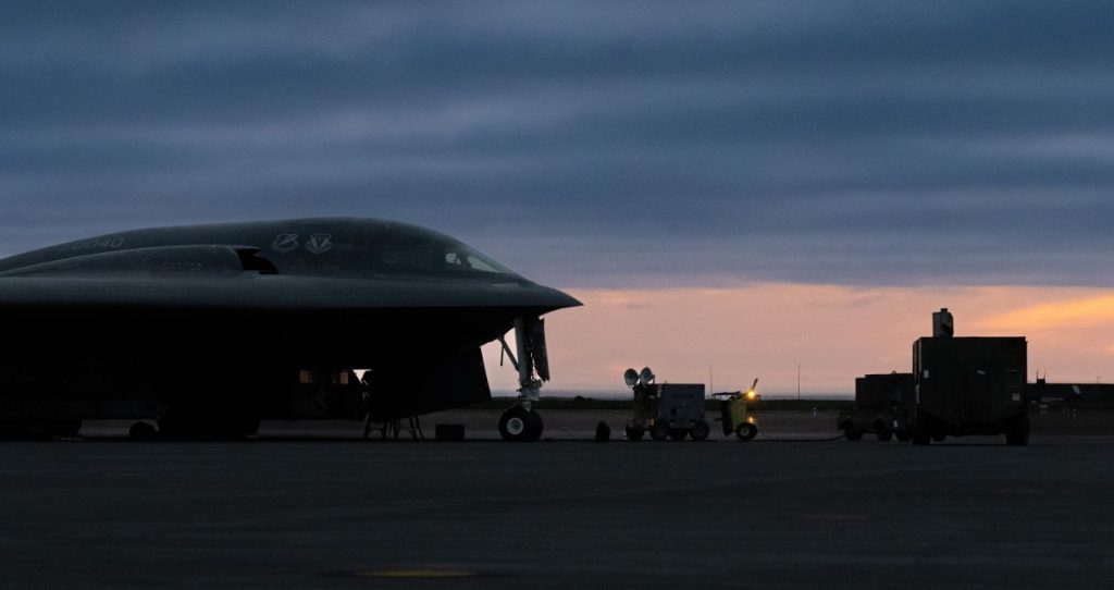 B-2_Spirit_stealth_bomber