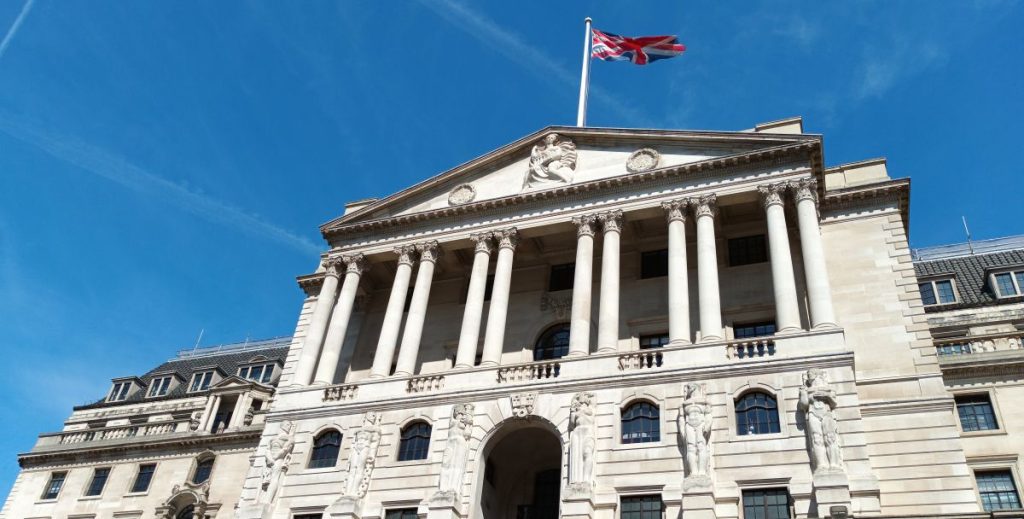 Bank of England Warns: Elderly and Disabled ‘Locked Out’ by Card-Only Rules