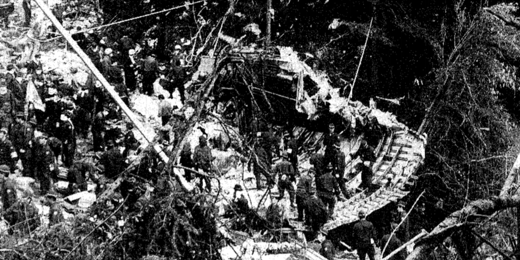 Japan Airlines 123 05 Debris of aft fuselage
