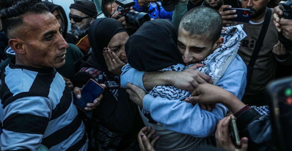 Vapenvilan dröjer – här är kraven som splittrar Hamas och Israel