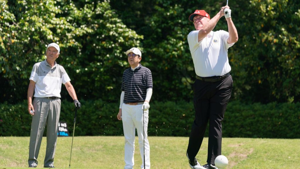Golfbanan som förhandlingsrum – Trumps nya scen för världspolitik