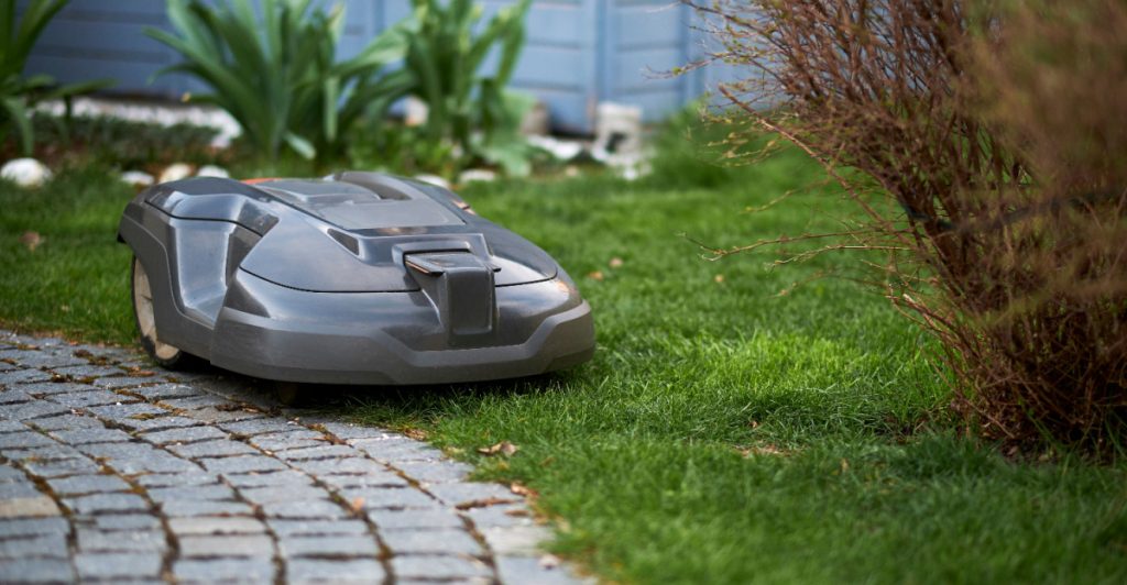 Varning för farliga robotgräsklippare – dessa modeller floppade i test
