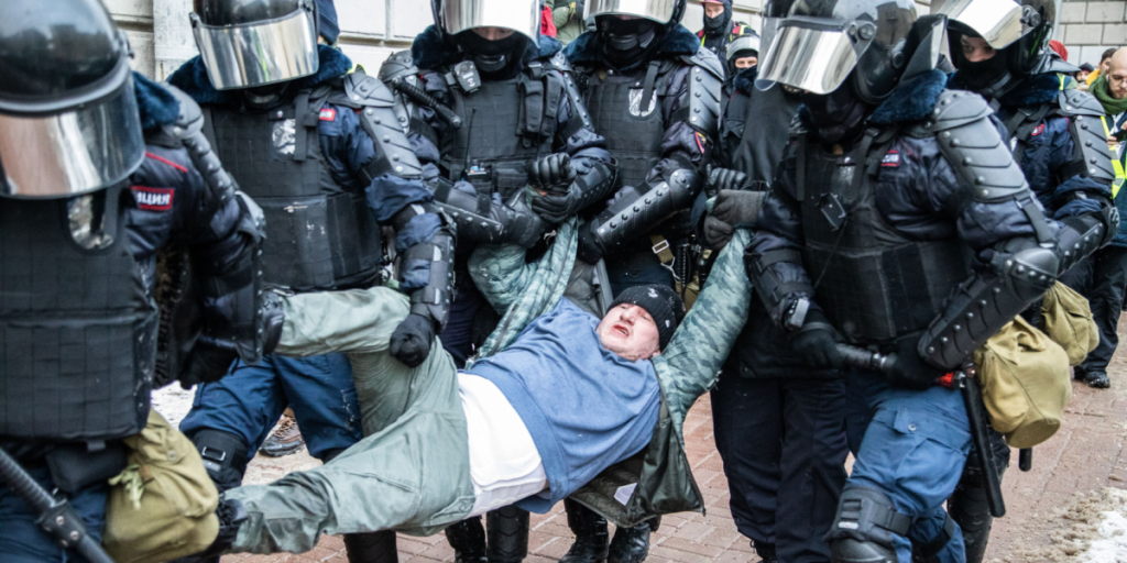 Saint Petersburg, Russia - 2021.01.31 - Rally for Alexei Navalny's suppression - the police harshly detains the protesters